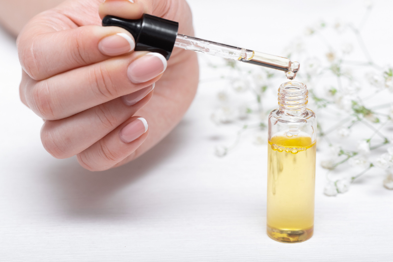 Jojoba Oil For Nails: Benefits And How To Use - Eat Quick Healthy